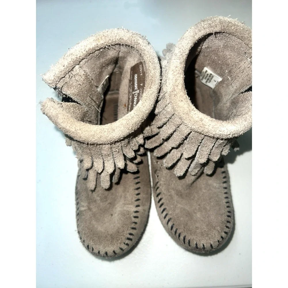 Minnetonka moccasins little